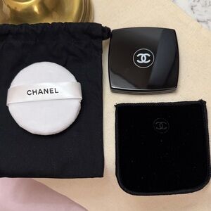 CHANEL Black Compact Mirror with Powder Puff Applicator NIB